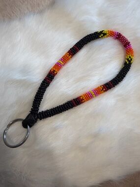 🪡Handmade Indigenous Beaded wristlet / keychain